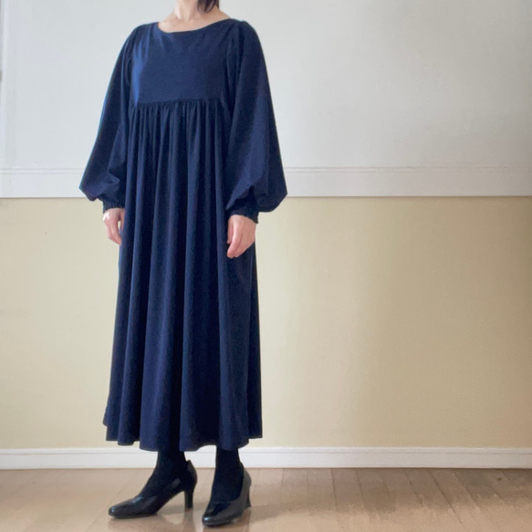タグ付き　MARNI ロング　ワンピース　レーヨン　ネイビー タグ付き MARNI ロング ワンピース レーヨン ネイビー