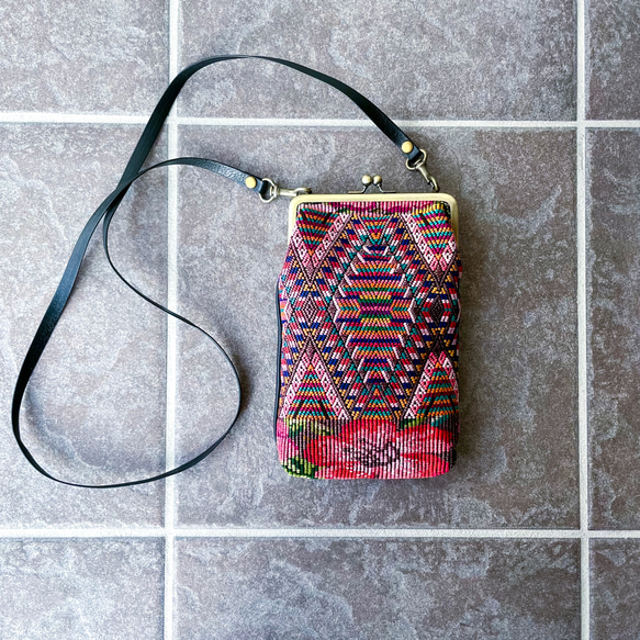 Guatemalan Huipil Mini Bag #1／グアテマラ ウィピル がま口バッグ ポシェット スマホケース 2枚目の画像