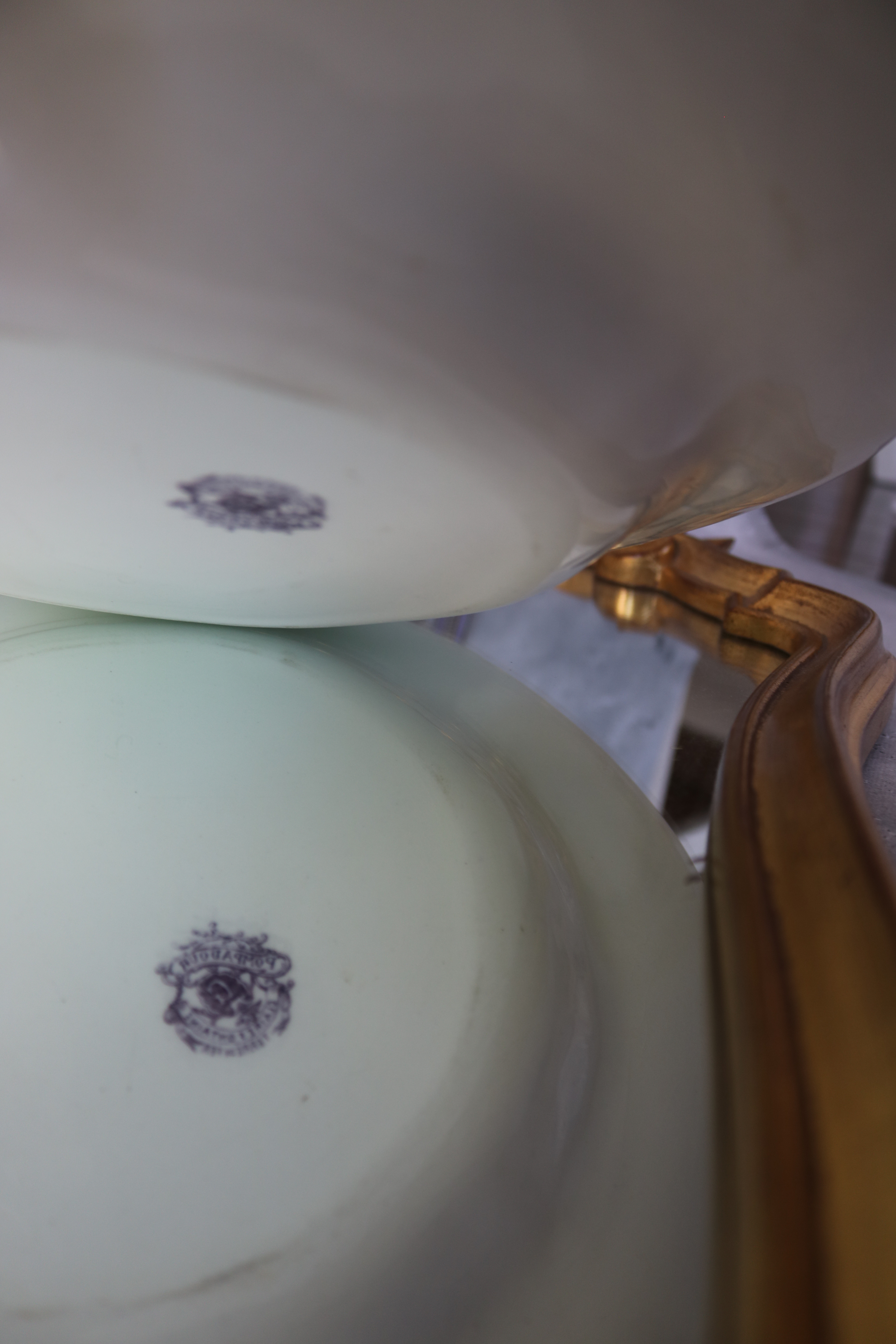 1890年代製 フランス クレールフォンテーヌ窯のポンパドゥールプレート33cm 1890年代製 フランス クレールフォンテーヌ窯のポンパドゥール