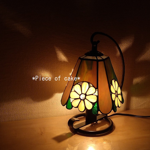 ステンドグラス花模様のランプ（4フラワー） (LP-09)＜シェイド