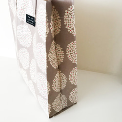 【北欧 ブーケ】ラミネート の トートバッグ/A4サイズ〖グレージュ〗サブバッグ 3枚目の画像