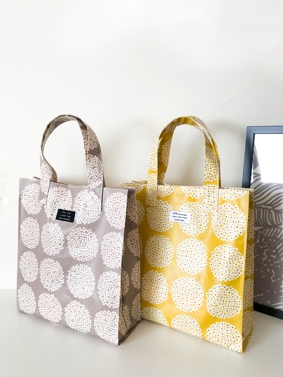 【北欧 ブーケ】ラミネート の トートバッグ/A4サイズ〖グレージュ〗サブバッグ 8枚目の画像