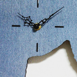 最終処分値下げ　残り1個　デニムトイプードル壁掛け時計　静音時計 3枚目の画像