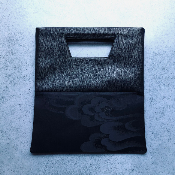 受注製作　Square Bag   Black×Black 2wayクラッチ　黒 モノトーン スタイリッシュ パーティ 1枚目の画像