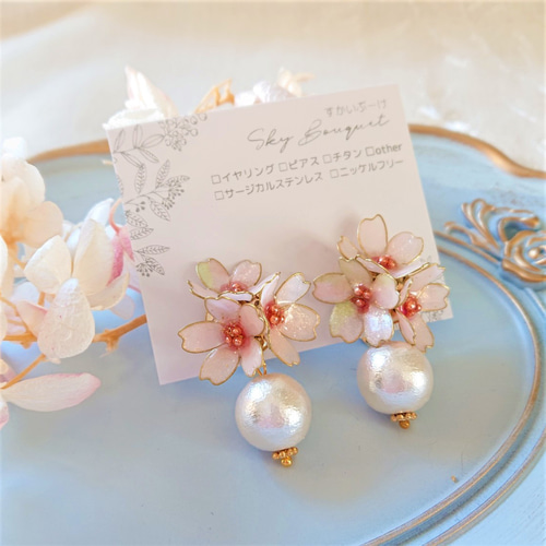 受注生産) 桜とおっきなコットンパールの耳飾り 浅緋（usukihi