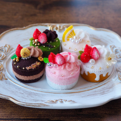 えりろう様確認用 フェルトケーキ フェルトのいちごホールケーキ 羊毛フェルト marugorou 通販