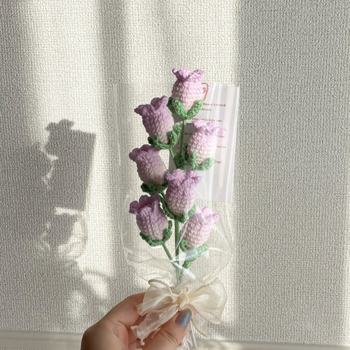 じんわり染めたカンパニュラ（釣鐘草）編み物のお花｜ピンク