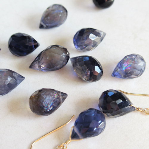 大粒アイオライト 強多色性 ドロップ *** (14Kgf・Silver925)フック