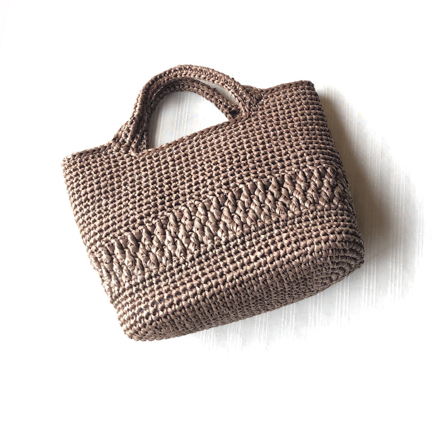 模様編みのかごバッグ　ブラウン