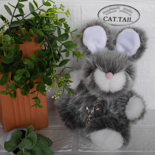 ダークな雰囲気 アッシュグレーうさぎさん ぬいぐるみ 海外作家様 ハンドメイド ダークな雰囲気 アッシュグレーうさぎさん ぬいぐるみ 海外作家