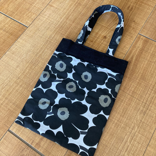 マリメッコ 黒 薄手 トートバッグ ウニッコ ショルダーバッグ A4サイズ