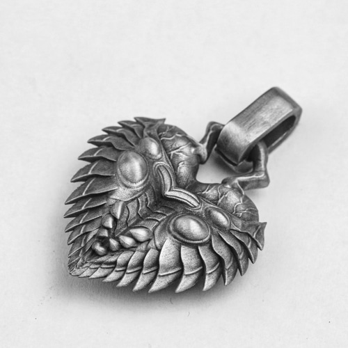 スカラベペンダント、ワームハートシルバーペンダント、ハートの