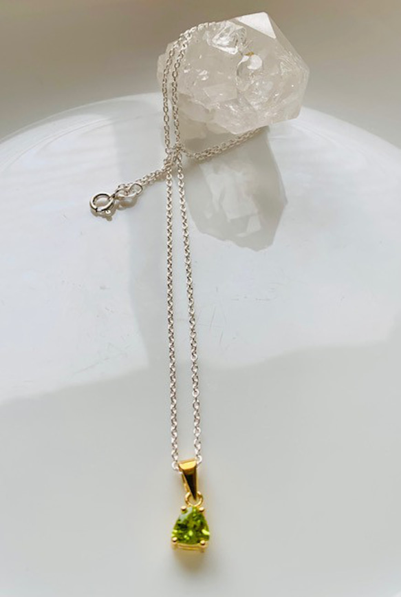 宝石質　ペリドットのネックレス 2枚目の画像