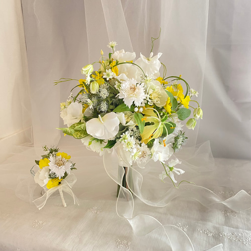 フレッシュカラーのクラッチブーケ ウェディングブーケ