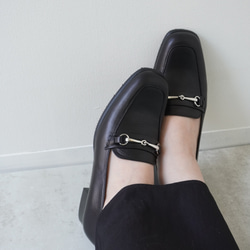 簡約的樂福鞋，輪廓優美★z556 21.5～25.5 第1張的照片