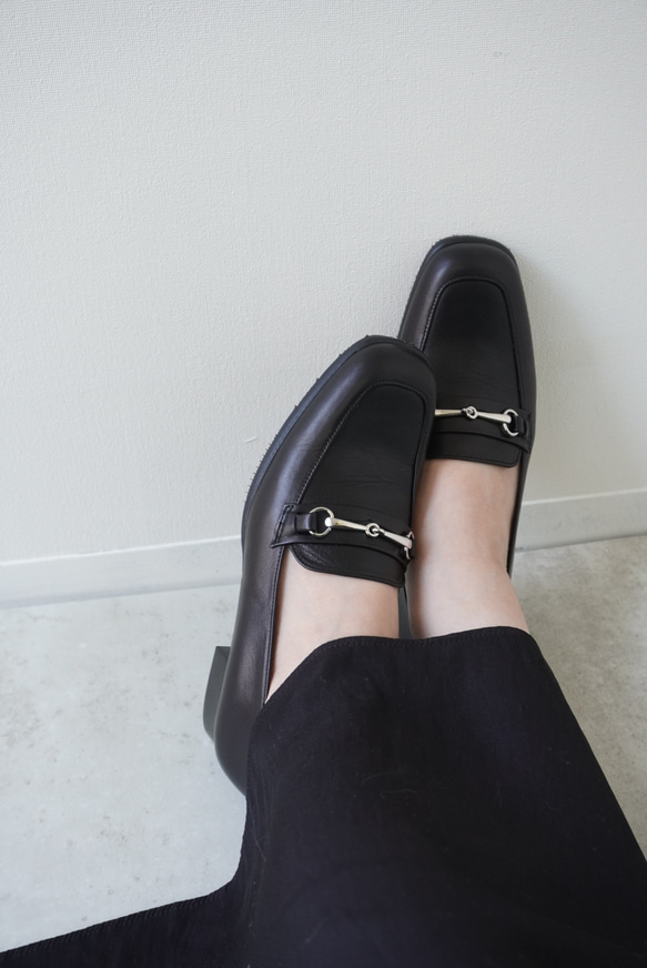 簡約的樂福鞋，輪廓優美★z556 21.5～25.5 第1張的照片