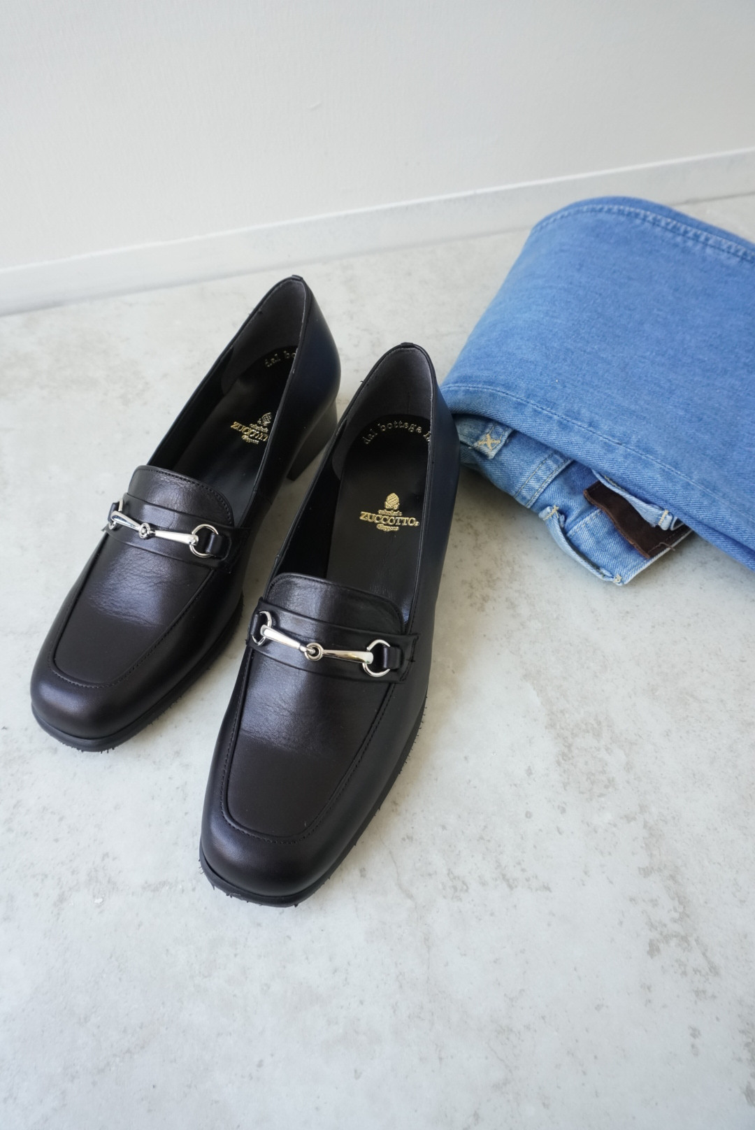 シルエット自慢のシンプルビットローファー★z556　21.5～25.5