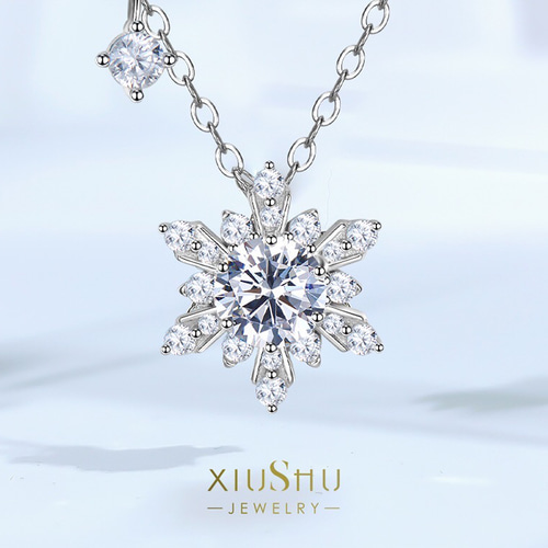 雪の結晶 冬 高炭素ダイヤモンド キラキラ ゴージャス ラグジュアリー 