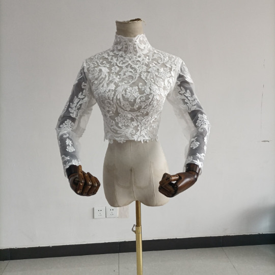 新品在庫処理！激安上品なくるみボタン ハイネック レースボレロ トップス ウエディングドレス