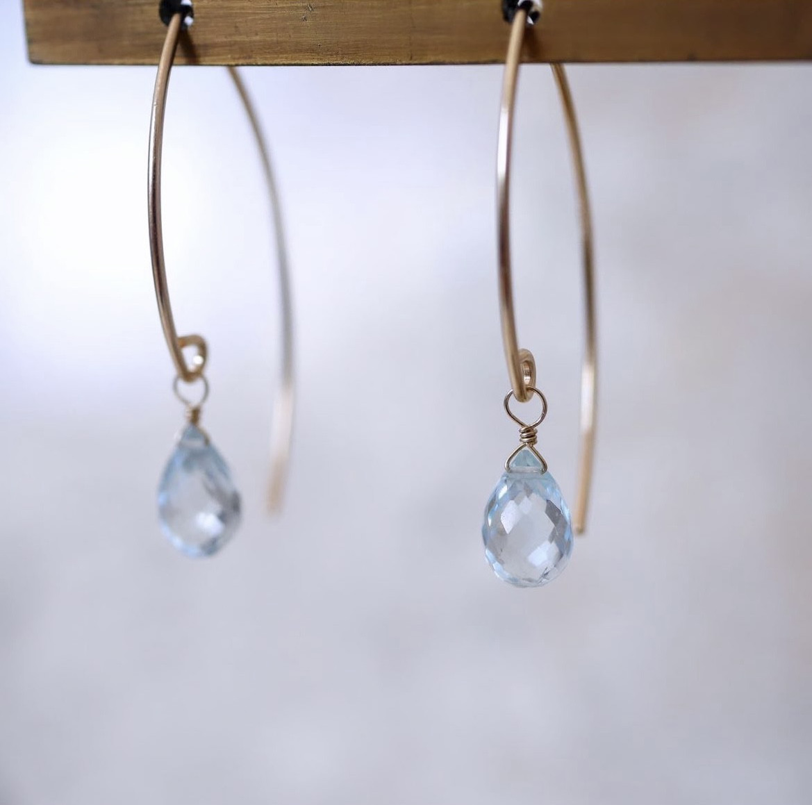 3月誕生石◇爽やかアクアマリンのドロップピアス◇K14GF