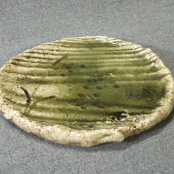 バーゲン Natural ash dish 福袋 灰釉皿 ペア 杉板 斬新 送料２割引き 陶宝石アクセサリー1個進呈 13枚目の画像