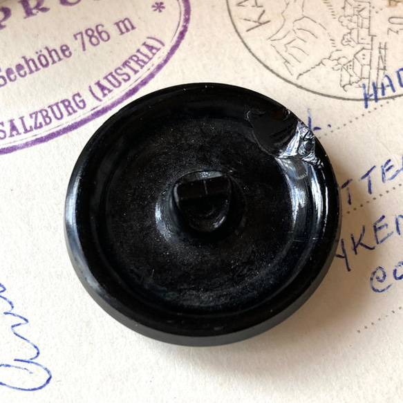 【送料無料】1個 1930s チェコ製 アンティーク ヴィンテージ 黒ガラスボタン 素材 [EY8469] 4枚目の画像