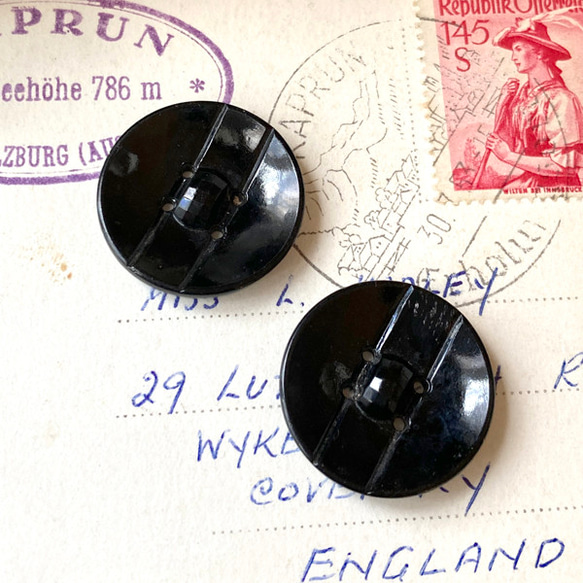 【送料無料】2個 1930s チェコ製 アンティーク ヴィンテージ 黒ガラスボタン 素材 [EY8475] 3枚目の画像