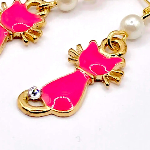 ちびにゃんこピアス 019】チビにゃん ピアス（フック・チェーン） IZUMONEKO 通販