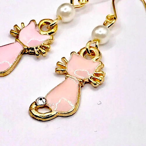 ちびにゃんこピアス ちびにゃんこピアス