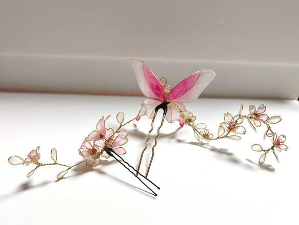 優雅に舞う蝶々と桜（ピンク） 4枚目の画像