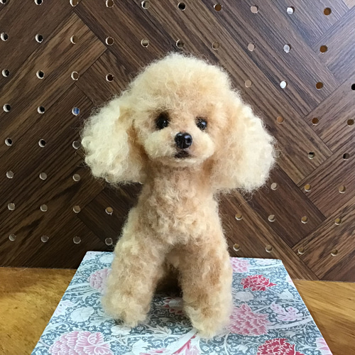 お歳暮 人気 オシャレ トイプードルアプリコットちゃん♡立ちポーズ。ビッグサイズ 羊毛フェルト