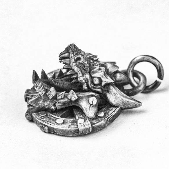 ドラゴンシルバーペンダント/タグ、恐竜真鍮ネックレス、枯れ木のネックレス、浮き彫りデザイン 5枚目の画像