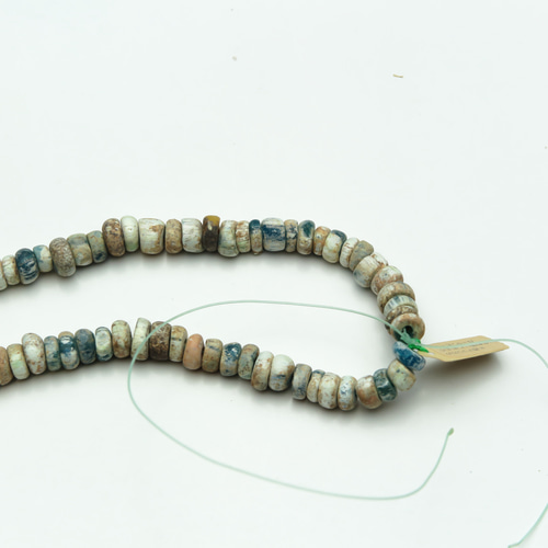 AQBD007-01-185 古代ビーズ ニラビーズ ビーズ MALAIKA マライカ 通販