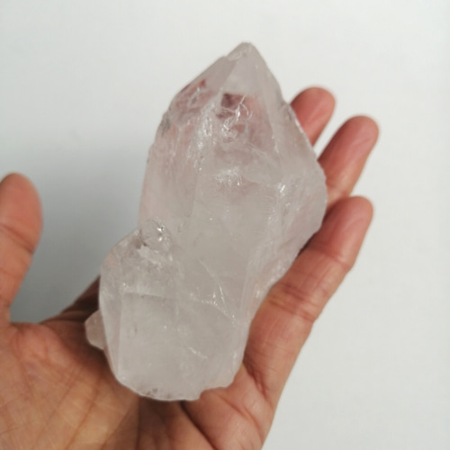 送料無料】ブラジル産水晶原石 ポイント クラスター 浄化 226.8g