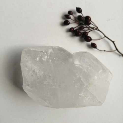 送料無料】ブラジル産水晶原石 ポイント クラスター 浄化 226.8g