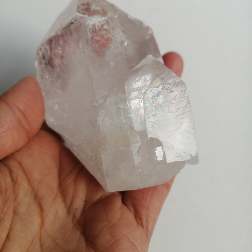 送料無料】ブラジル産水晶原石 ポイント クラスター 浄化 226.8g