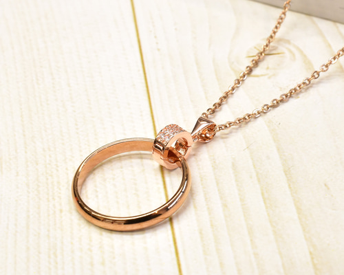 素敵な Sサイズ】思い出のリングをネックレスに リングホルダー アクセサリー