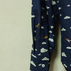 紺地×雲＆飛行機柄プリント メンズ台衿付き長袖シャツ Lサイズ 綿100％ 受注生産 4枚目の画像
