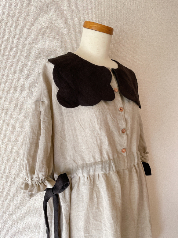 ビスケット衿のリネンワンピース(５分袖)＊ナチュラル×ブラック 4枚目の画像