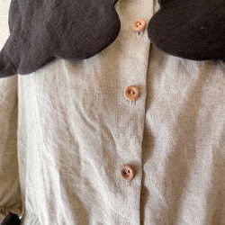 ビスケット衿のリネンワンピース(５分袖)＊ナチュラル×ブラック 6枚目の画像