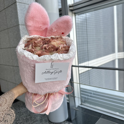 うさぎブーケ　ワンホンブーケ・花束　ピンクうさぎ | Lapine Bouquet 3枚目の画像