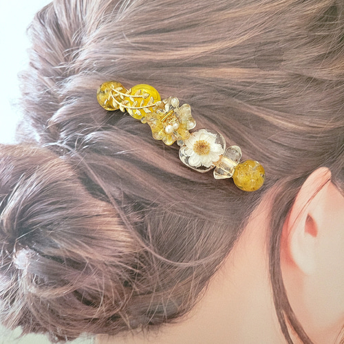 個性的ミモザと花かんざしレジンヘアクリップ83 ヘアクリップ・バナナ 