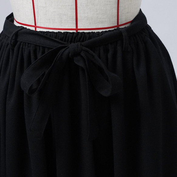 【一件限定作品！ ] 光滑羊毛喇叭裙/黑色 sample-a0031 第3張的照片