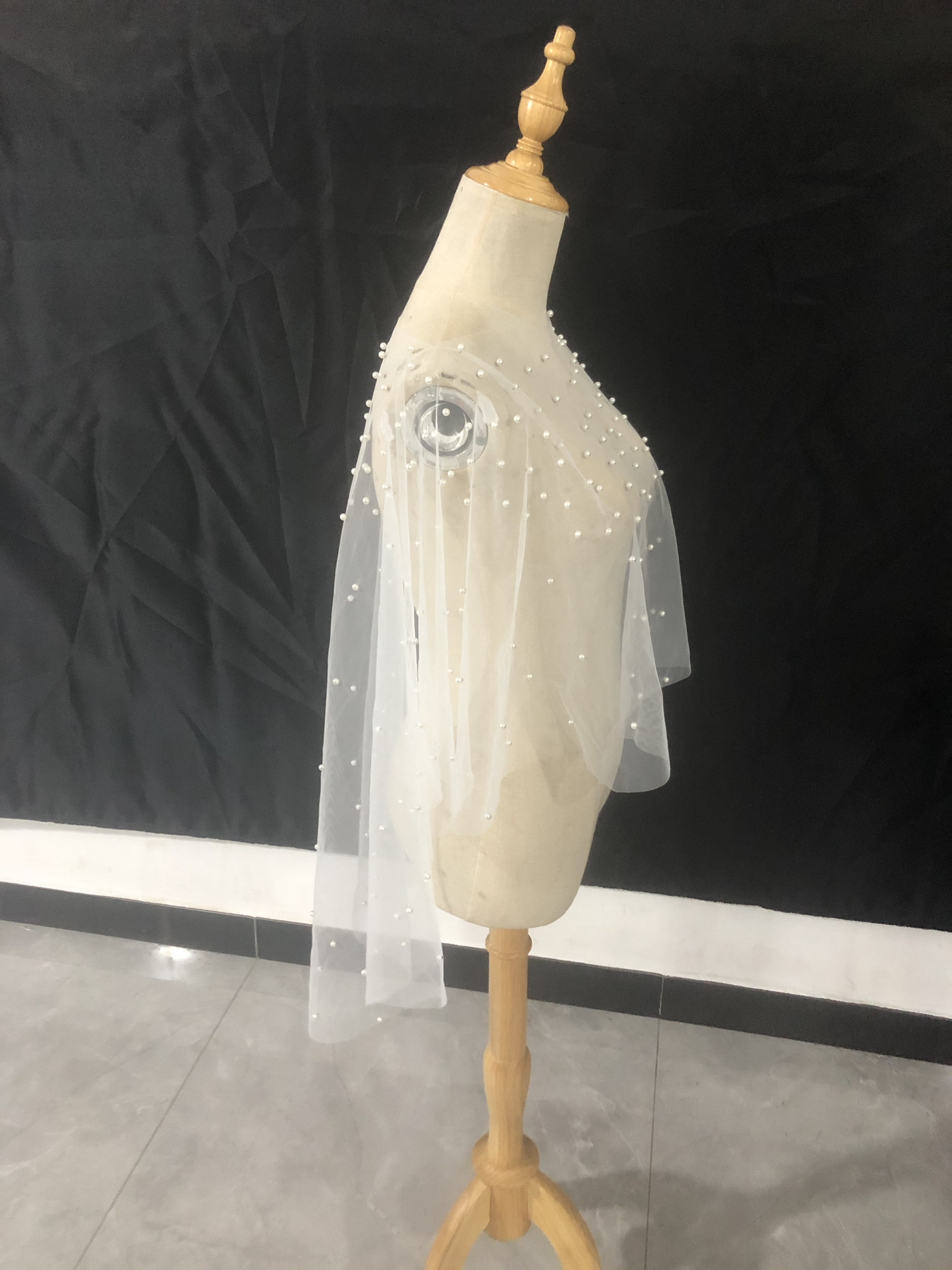 送料無料！ウエディングドレス中に入れるボレロ ソフトチュールパール  ホワイト  花嫁