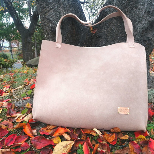 宅配便送料無料 革のトートバッグ（特大） タンニン鞣 シンプルDesign