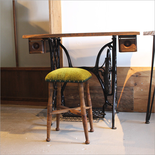 チェア　椅子　スツール　角　木製　昭和レトロ　アンティーク　ヴィンテージ