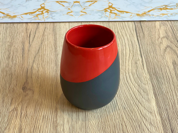 萩焼 フリーカップ 　赤黒掛分ツートン 2枚目の画像