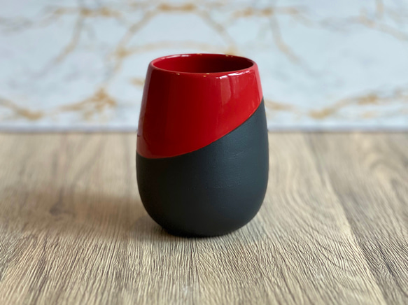 萩焼 フリーカップ 　赤黒掛分ツートン 1枚目の画像
