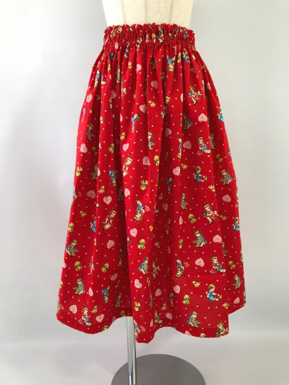 キルトゲイト　ギャザースカート　ゴムウエスト　77cm丈　両サイドシームポケット　赤系　少女 3枚目の画像