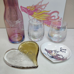 微笑む龍神　LOVE♡Ryu 　オーロラピンク花瓶　一点もの 4枚目の画像